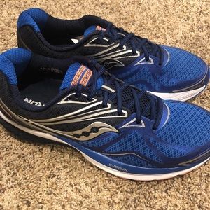 Men’s 10.5 Saucony Running Shoes NWOT